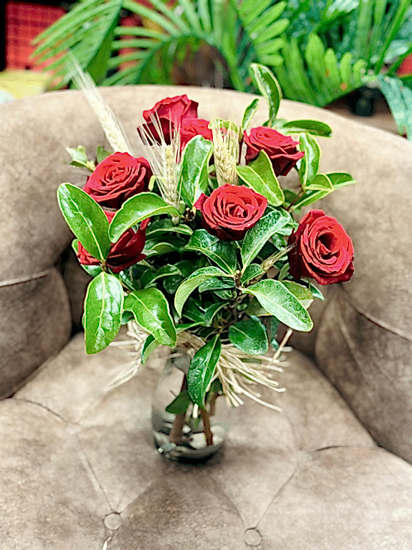  Gaziantep Çiçek Gönder - Vazoda 7 li Kırmızı Gül