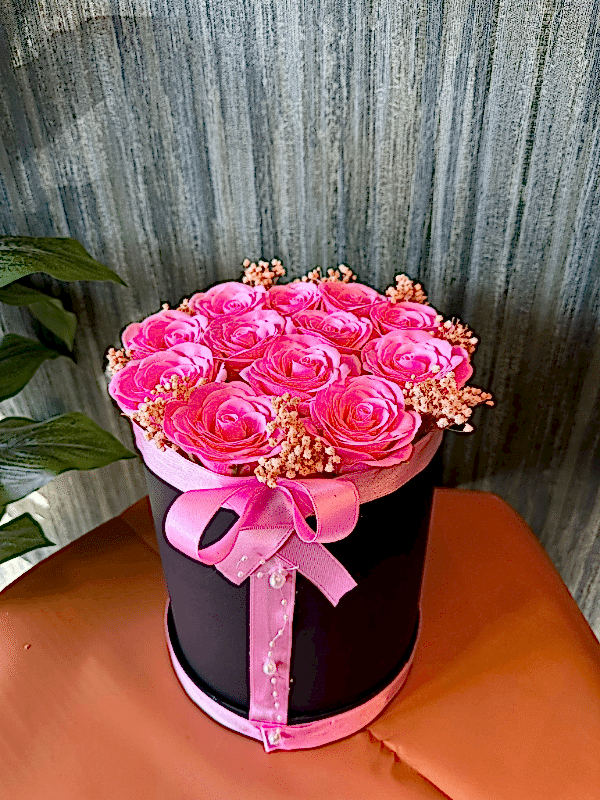  Gaziantep Çiçekler - Siyah Kutuda Pembe Solmaz Güller