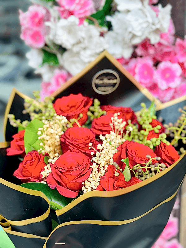  Gaziantep Floristen - 11 lebendige Blumensträuße aus roten Rosen