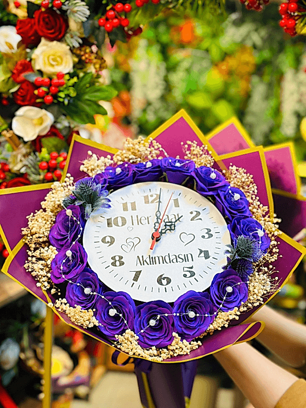  Gaziantep Çiçekçi - Mor Saatli Buket