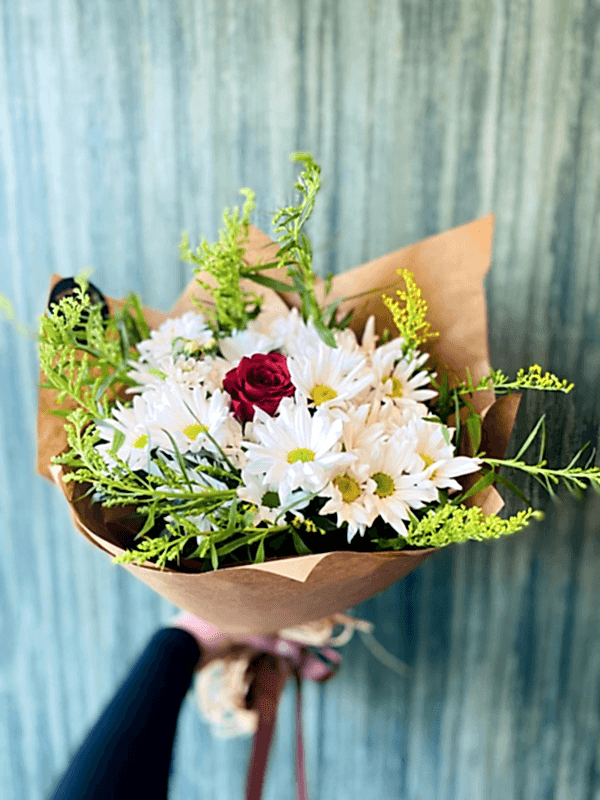  Gaziantep Çiçek Gönder - Papatya 1 Adet Kırmızı Gül Buketi