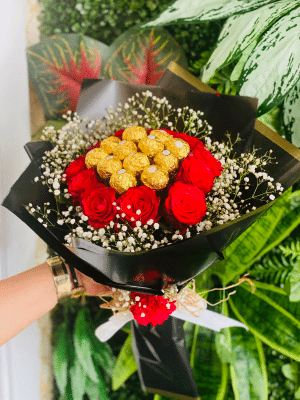  Gaziantep Çiçekçiler - 12 Adet Gül ve Çikolatalı Buket