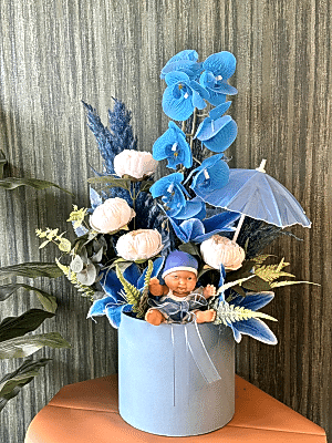 Gaziantep Çiçek Siparişi - Kutuda Yapay Bebek Hoş Geldin Çiçeği