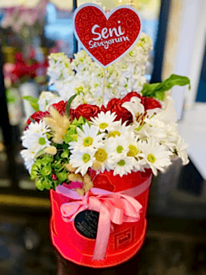  Gaziantep Çiçek Gönder - Kırmızı Kutuda Mevsim Çiçekli Arajman